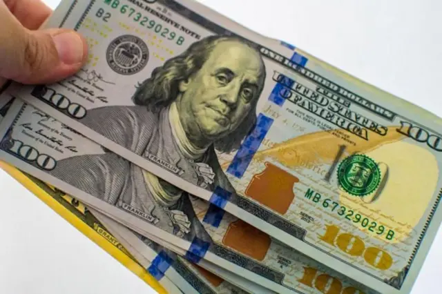 બીએસઈમાં કડાકો એનએસઈમાં ઘટાડો, ભારતીય શેરબજારો કેમ ઘટી રહ્યા છે, બૉમ્બે સ્ટોક એક્સચેન્જ, નેશનલ સ્ટોક એક્સચેન્જ, બીબીસી ગુજરાતી, બીબીસી ન્યૂઝ ગુજરાતી