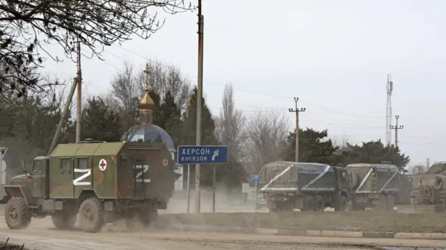 Колона російської військової техніки на території України