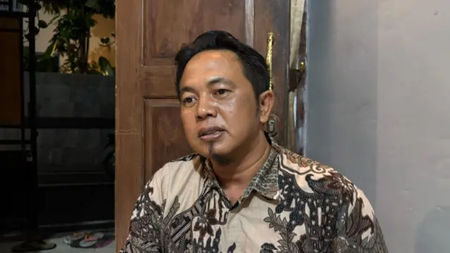 Ketua RT 01/RW 10 Kelurahan Sumber, Suyatno. Dia bilang warga sekitar menolak keberadaan dapur makan bergizi gratis.