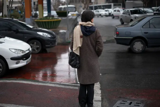 تاکید علی خامنهای بر مقابله با «هنجارشکنی»