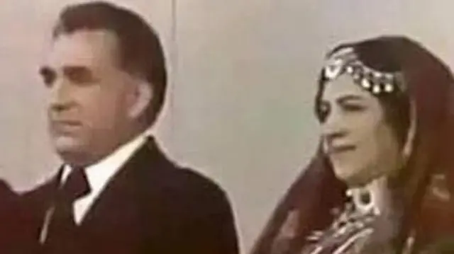 پتمنه امین له خپل میړه حفیظ الله امین سره