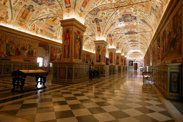 Corredor da Biblioteca do Museu do Vaticano Cidade do Vaticano Roma Itália
