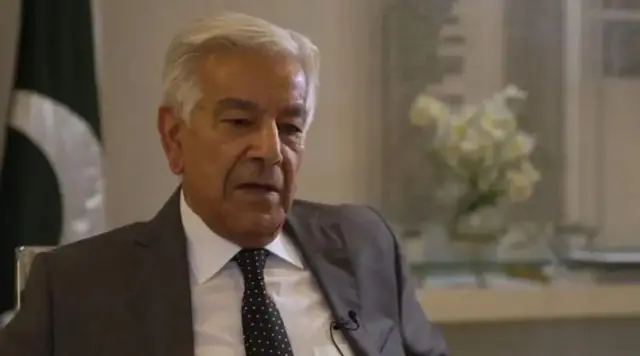 Khwaja Asif ayaa sheegay in la xaqiijiyay in 7 goobood la beegsaday