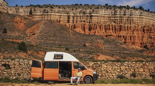 오지 여행은 꿈꾸던 휴가와 현실 사이의 간극을 짧은 시간에 보여줄 수 있다 