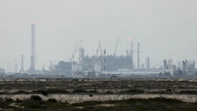 கத்தாரில் உள்ள ராஸ் லாஃபான் திரவ இயற்கை எரிவாயு உற்பத்தி நிலையம்