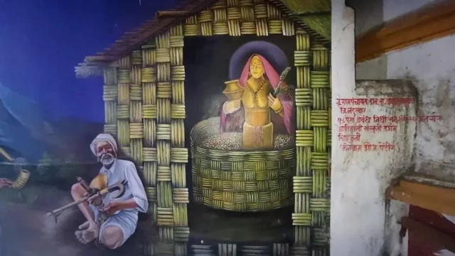 ایک مندر میں قبائلی دیوتا یاہا موگی کی تصویر
