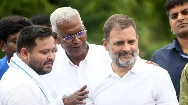 બિહાર વિધાનસભા ચૂંટણી, નીતીશ કુમાર ફરી મુખ્ય મંત્રી બનશે, એનડીએ તથા મહાગઠબંધન વચ્ચે ટક્કર, નીતીશકુમારની મહિલાઓમાં લોકપ્રિયતા 