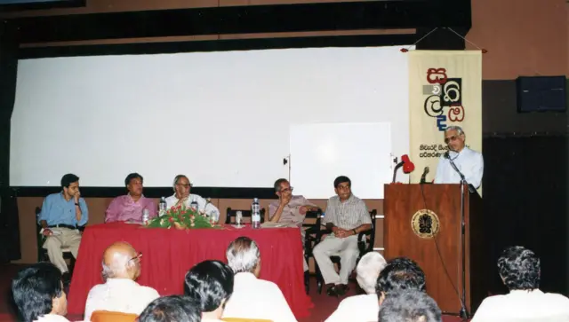 සිංහල අක්ෂර වෙනුවෙන් නිහඬව කළ මෙහෙවර අගැයීම සඳහා ඔහුට විවිධ ආයතනවලින් සම්මාන පිරිනමා තිබේ.