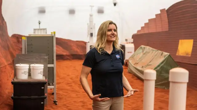 Сюзанн Белл