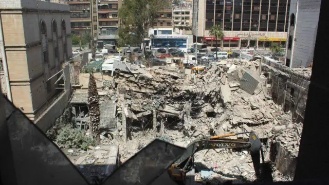 ብሓደ ሚያዝያ 2024 ኣብ ሶርያ ኣብ ዝርከብ ቆንስላ ኢራን ብዝተፈጸመ መጥቃዕቲ ነፈርቲ፡ እቲ ቆንስላ ክዓኑ እንከሎ ላዕለዎት ወተሃደራዊ ኣባላት ኢራን ተቐቲሎም