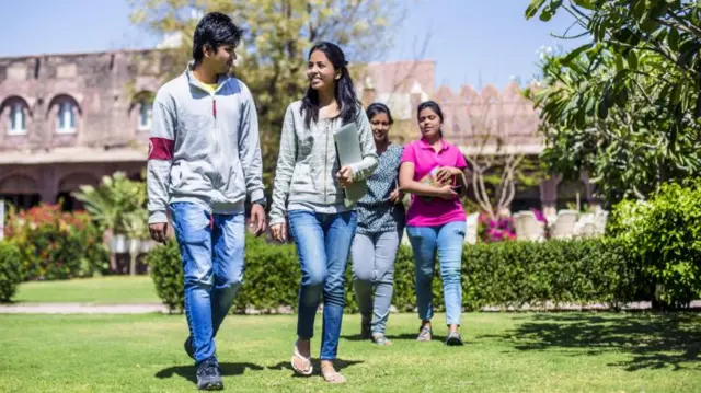 విదేశీ విద్య