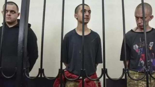  Sean Pinner wa Uingereza, Aiden Aslin na Mmorocco Saadoun Brahim walihukumiwa kifo na mahakama katika kujitangaza kuwa "DPR"