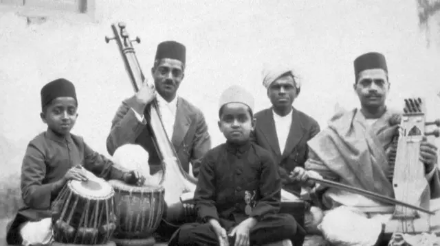 बचपन में गायन करते कुमार गंधर्व