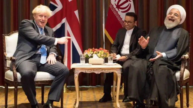 دیدار حسن روحانی و بوریس جانسون در شهریور ۹۸ در نیویورک. سفری که آقای روحانی گفته احتمال دیدار با دونالد ترامپ در آن به یک شرط وجود داشت