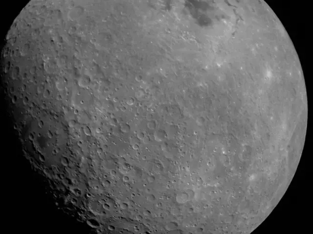 चंद्रयान-2 नं टिपलेला चंद्राचा फोटो