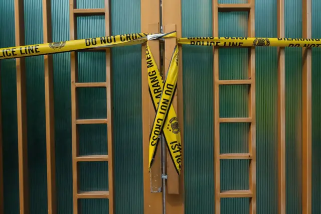 Panti asuhan di Tangerang disegel polisi.