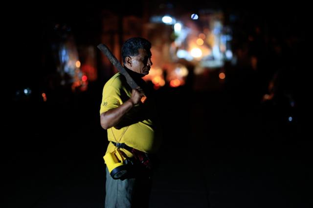 Homem durante a noite365bet mobileAcapulco
