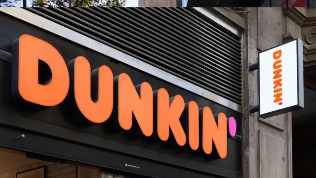 fachada da lojapedro neves pokerdonuts Dunkin' 