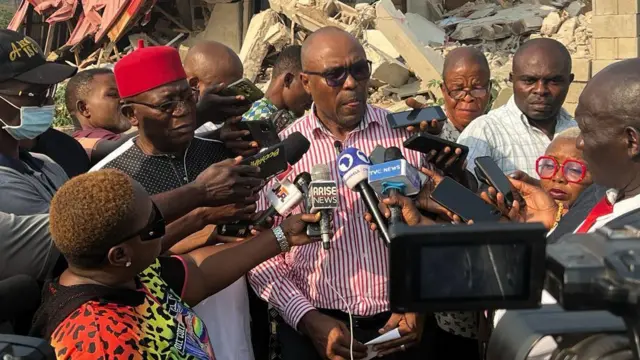 Onye ọrụ ECTDA ndị ntaakụkọ na-agba ajụjụ ọnụ