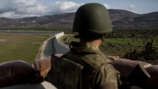 موقع عسكري على الحدود التركية السورية