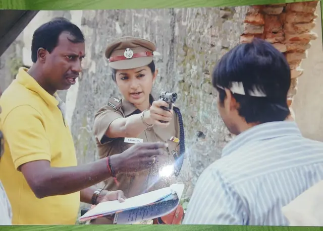 பெண்சிங்கம் திரைப்பட படப்பிடிப்பில் இயக்குநர் பாலிஶ்ரீரங்கம்
