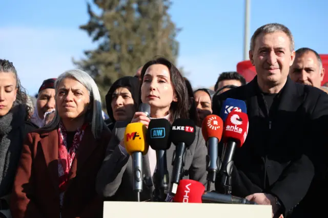 DEM Parti Eş Genel Başkanları Tülay Hatimoğulları ve Tuncer Bakırhan, 20 Ocak'ta partilerinin Nusaybin'deki grup toplantısında konuşmuşlardı.