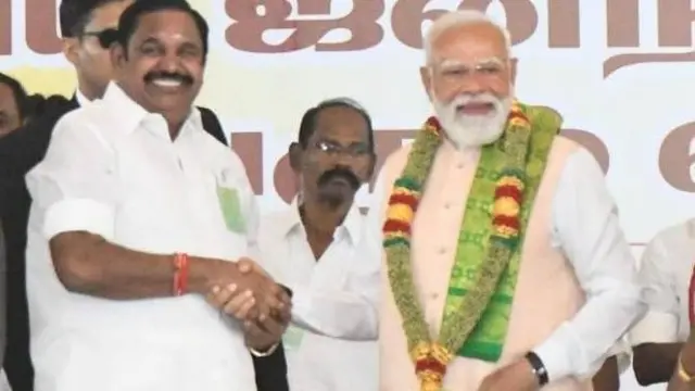 பிரதமர் மோதியுடன் எடப்பாடி பழனிசாமி
