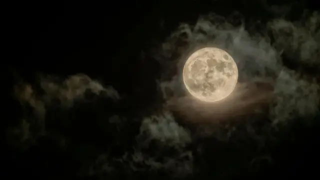 ચંદ્ર, પૃથ્વી, સુપરમૂન, ખગોળીય ઘટનાઓ, ખગોળશાસ્ત્ર, બીબીસી ગુજરાતી 