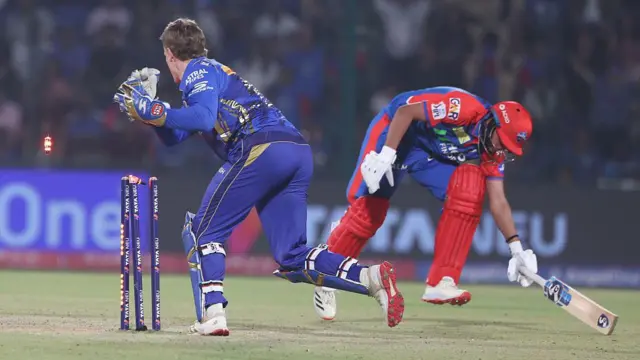 MI vs DC, ஹாட்ரிக் ரன்அவுட், கருண் நாயர்