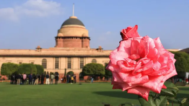 राष्ट्रपती द्रौपदी मूर्म, मुघल गार्डन, अमृत उद्या