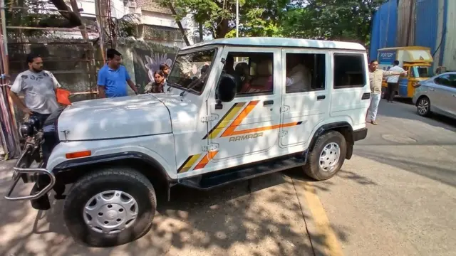 आनंद दिघेंनी ज्या जीपमधून प्रवास केला होता, त्या जीपमधून एकनाथ शिंदेंनी प्रचार केला