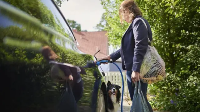 विद्युतीय सवारी साधन