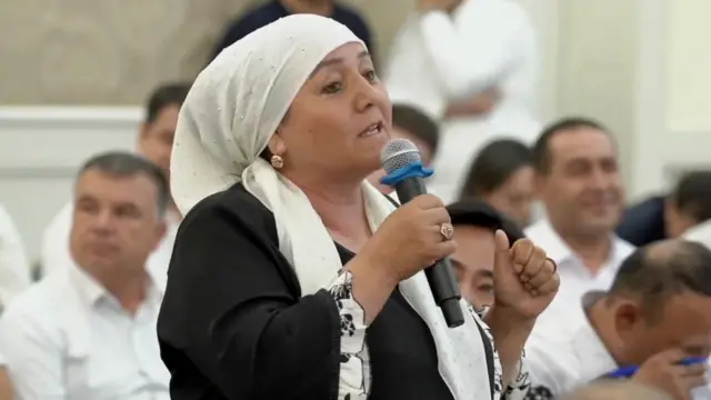 Ҳукумат вакиллари билан учрашувда фермерлар ўзлари истаган техникани олиш ҳуқуқига эга эмасликларини айтишди.