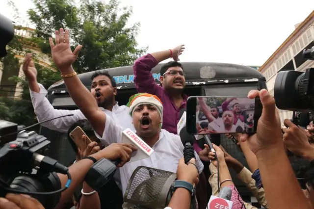 पेगासस मुद्द्यावर काँग्रेसद्वारे करण्यात आलेली निदर्शनं