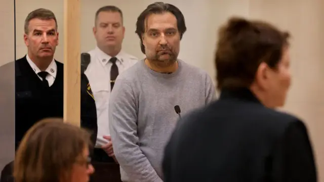 Брајан Волш у судници