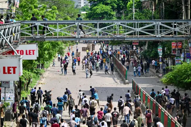 बांग्लेदेश में छात्रों का विरोध प्रदर्शन