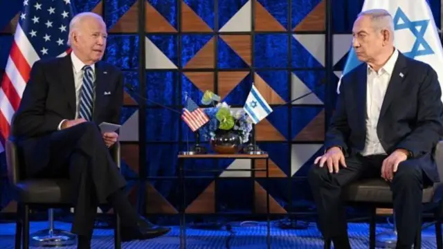 যুক্তরাষ্ট্রের প্রেসিডেন্ট বাইডেন (বামে) ও ইসরায়েলের প্রধানমন্ত্রী নেতানিয়াহু