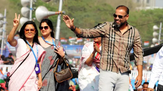 तृणमूल कांग्रेस की रैली में यूसुफ़ पठान