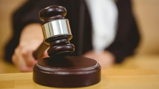 Биринчи Май райондук соту Бакиевдерге карата Кумтөр иши боюнча сот өкүмүн чыгарды