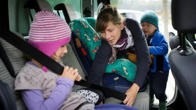 விபத்துகளில் உயிரிழக்கும் குழந்தைகள், ஒவ்வொரு நாளும் 45 மரணங்கள் - தீர்வு என்ன?