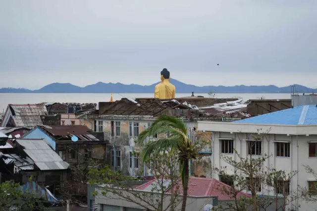 မေလ ၁၅ ရက် မုန်တိုင်းပြီးနောက် စစ်တွေမြို့မြင်ကွင်း 