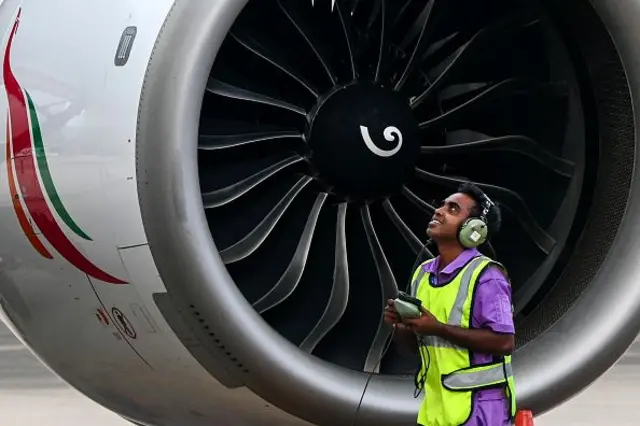 ශ්‍රී ලංකන් ගුවන් යානා ප්‍රමාද වීම සඳහා එහි සේවක හිඟය ද දැඩි බලපෑමක් එල්ල කරන සාධකයක් බවට පත්ව තිබේ.