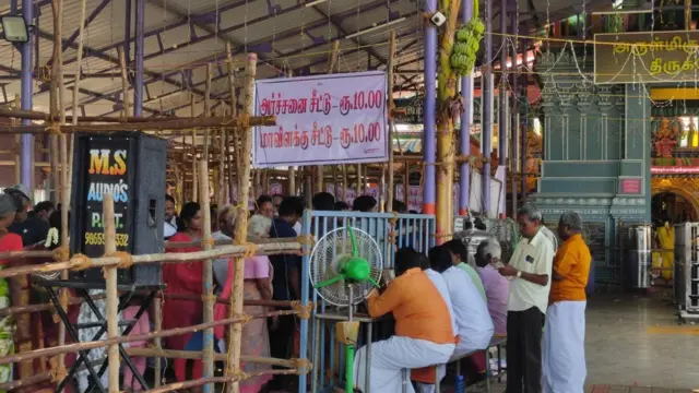 தஞ்சாவூர் மாவட்டம், பட்டுக்கோட்டை தாலுகாவில் அமைந்துள்ளது ஸ்ரீநாடியம்மன் கோவில். சுமார் 300 ஆண்டுகளுக்கும் மேலாக பழைமையானதாகக் கருதப்படும் இந்தக் கோவில், நகரின் மையப்பகுதியில் அமைந்துள்ளது.
