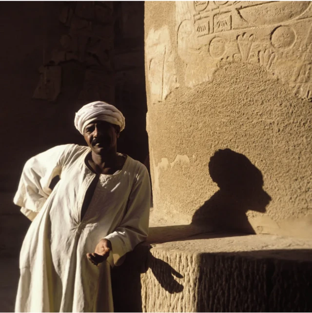 মিশরে বখশিশ দেয়া অর্থ কাউকে খুশি হয়ে কিছু দান করা।