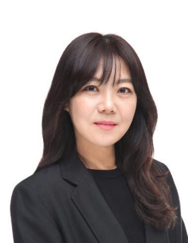 Giáo sư Kim Myung-hee bày tỏ quan điểm lạc quan về tương lai của ngành thời trang Việt