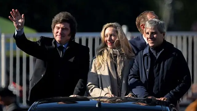 Javier Milei, Karina Milei y Luis Caputo