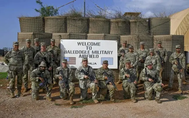 Ciidamada Mareykanka ee Marines-ka oo ka tirsan Cutubka 15aad ee Hawlgalka Ciidamada Badda, oo ku sugan Balidoogle, 2020.