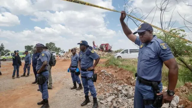 Polisi wametetea operesheni hiyo huko Stilfontein, wakisema ilihusu kukabiliana na uhalifu