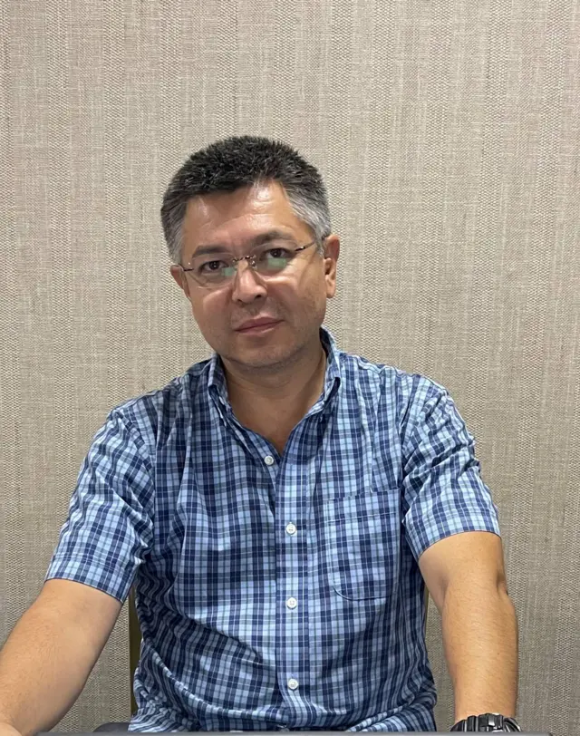 Болот Калмырзаев, молекулярдык биология жана молекулярдык медицина боюнча адис.