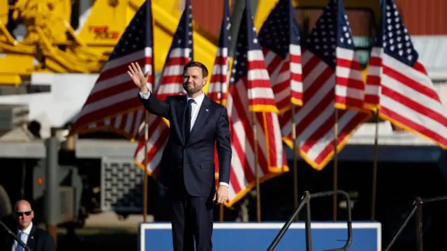 রাজনীতিতে তিনি প্রবেশ করেন ২০২২ সালে।